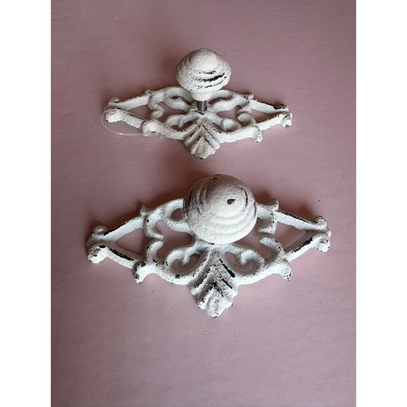 Set Of 2 Of White Wash Vintage Style Knobs french Style Shabby Chic pull - Picture 6 of 9